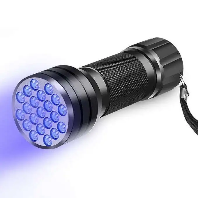 [وش البترينة ف الرف الأول] UV Flashlight Torch with 21 LEDs 