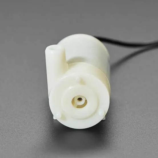Vertical Submersible Water Pump 5V